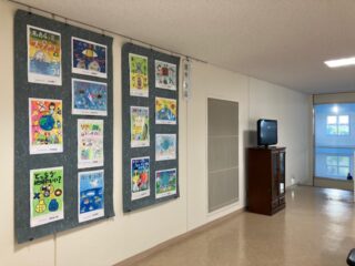 令和8年度環境週間ポスター優秀作品（住友重機械温水プール2階ロビー）
